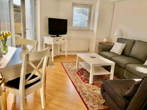 Marina Waves holiday home, free parking, patio, ground-floor, one bedroom apartment, sleeps max 3